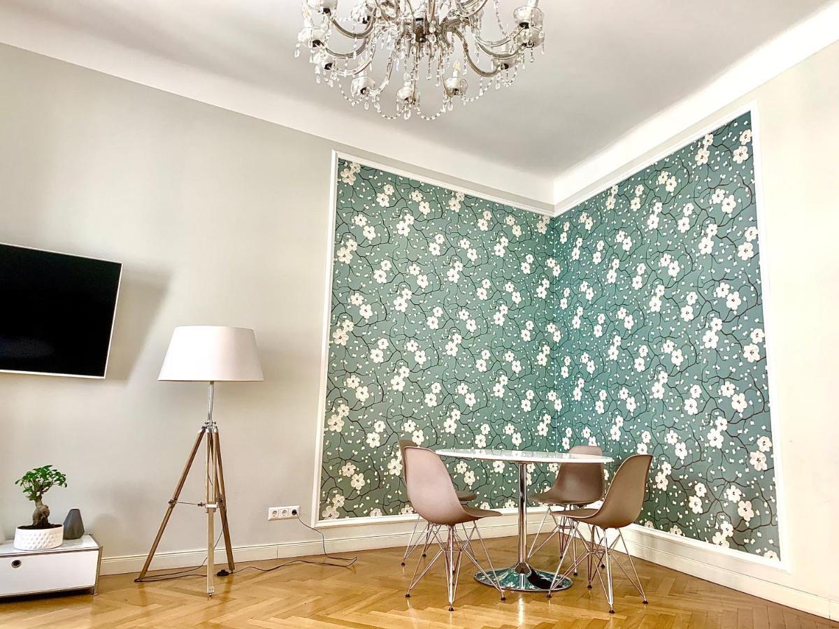 Pink Grapefruit City Condo Вена Экстерьер фото